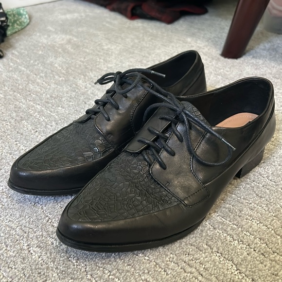 Tahari “Lady” Black Lace-Up Oxfords Size 8.5 - Picture 1 of 3